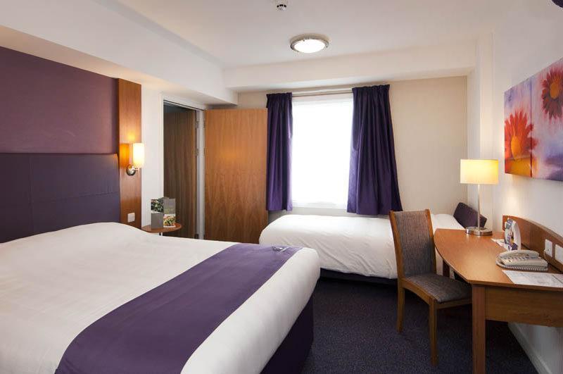Premier Inn Bristol East Emersons Green Coalpit Heath Exterior foto